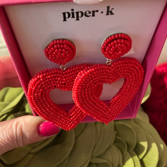 Piper-K Pink Beaded Heart Earrings - Picture 4 of 6